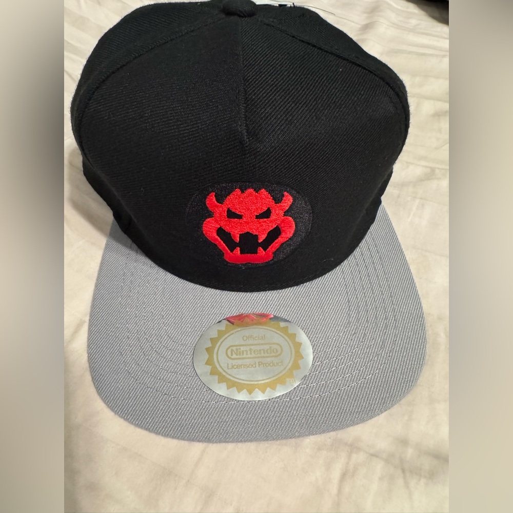 NWT Nintendo Black and Gray Hat w Red Emblem kids 2018 Gamer Christmas Present